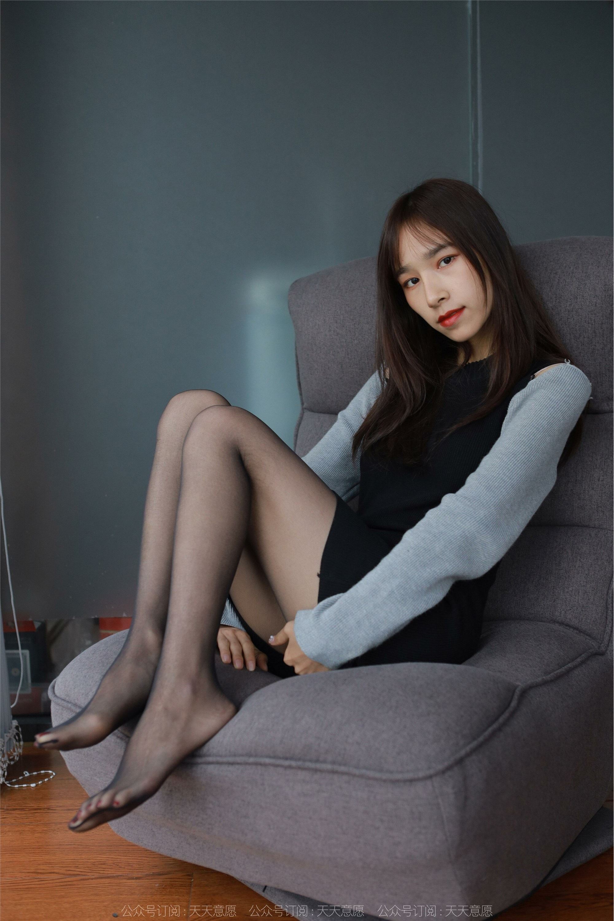 IESS异思趣向 2022.03.26 丝享家1040：美子《沙发上的黑丝》